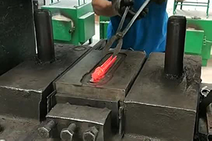 伺服螺旋壓力機 伺服螺旋壓力機